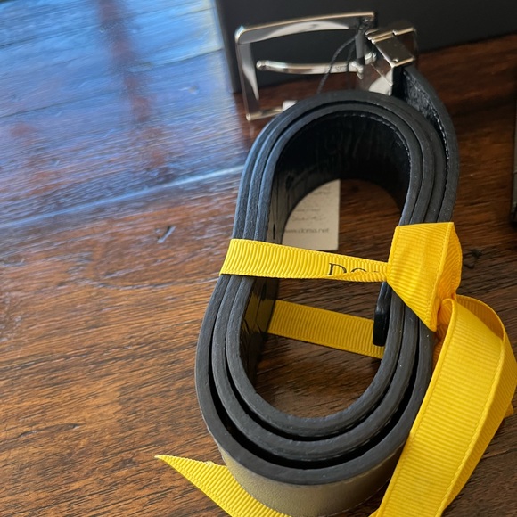 A new real leather accessories.(belt, wallet, key chain) - Picture 4 of 5